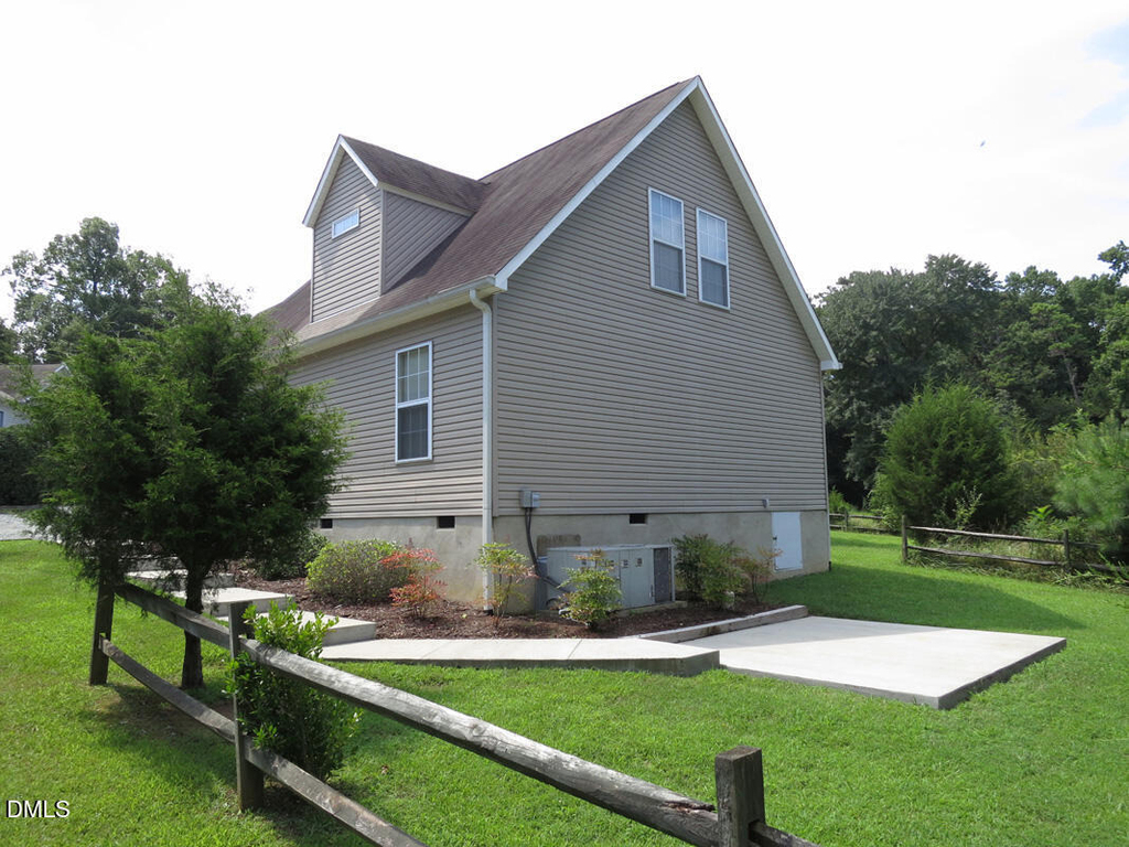 310 Davie Road - Photo 14