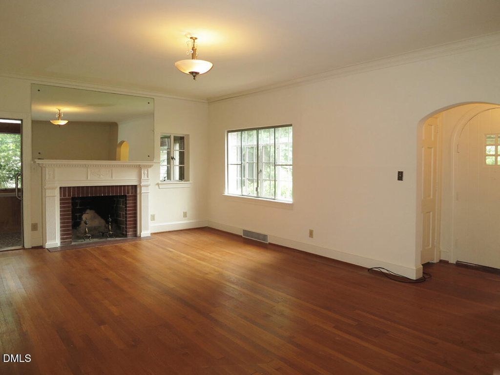 120 Kenan Street - Photo 2