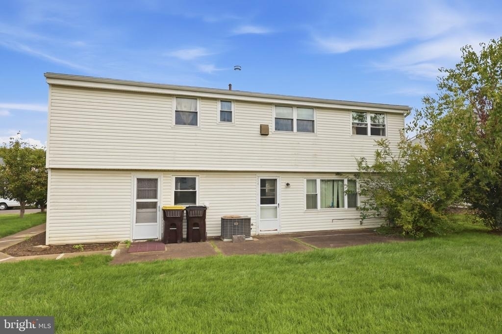 3242 Parkview Drive - Photo 29