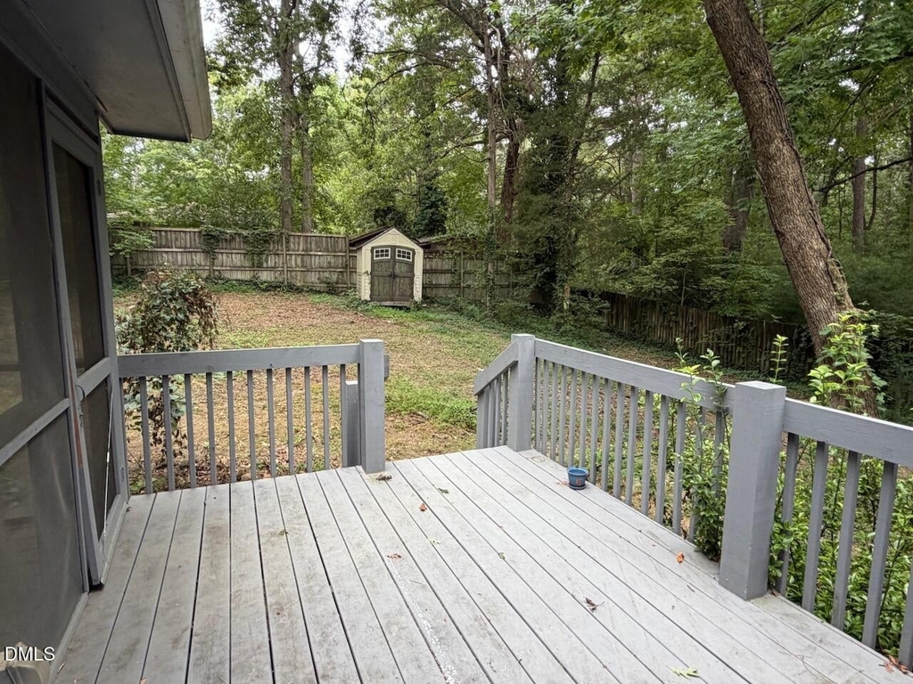401 Barclay Road - Photo 14