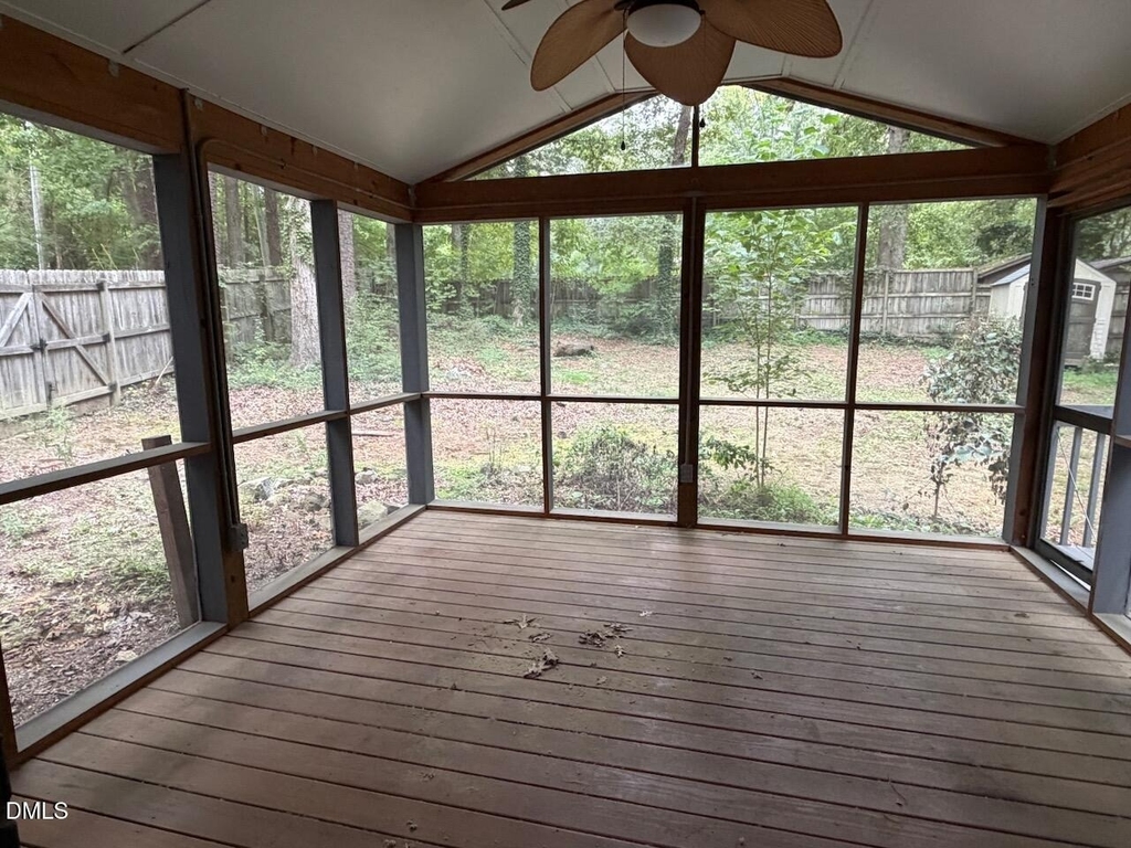 401 Barclay Road - Photo 8