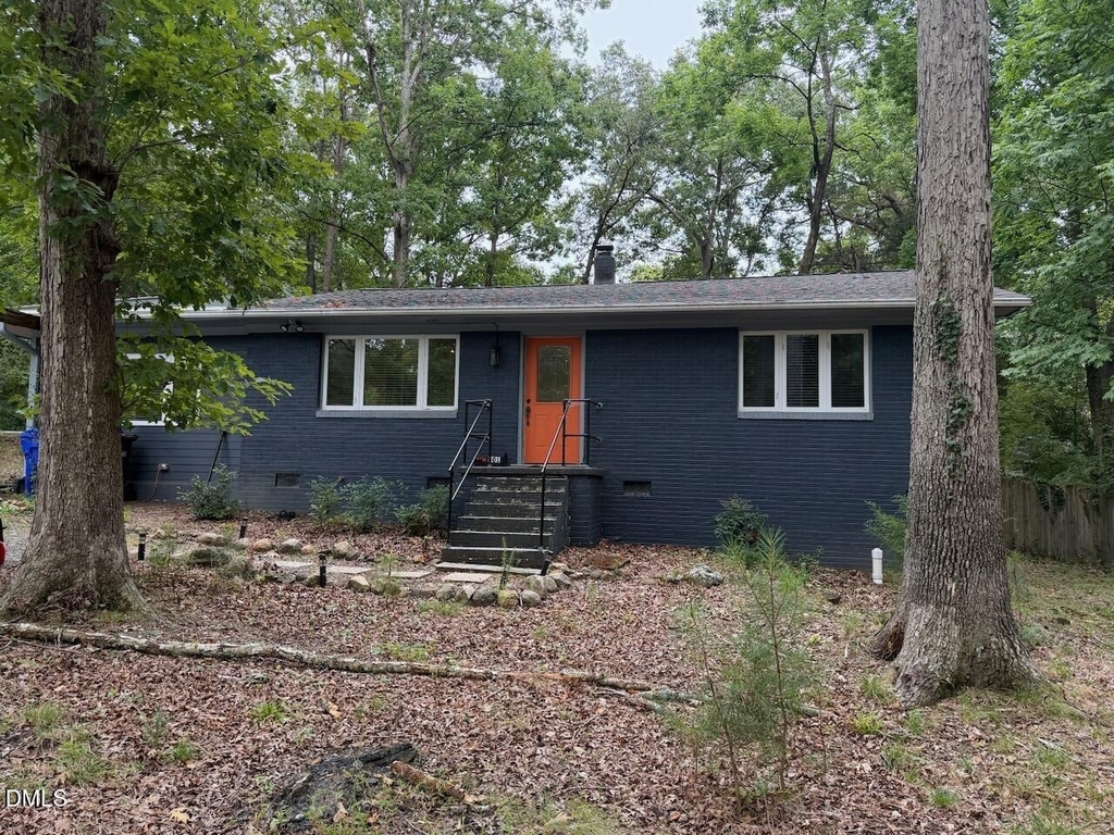 401 Barclay Road - Photo 0