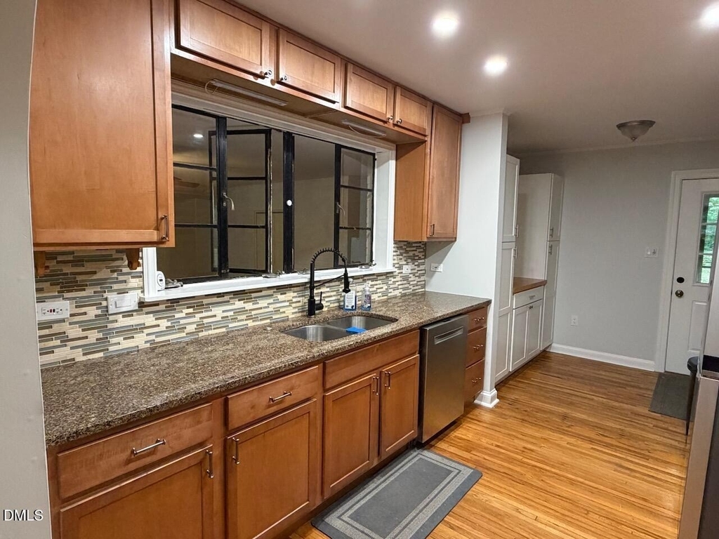 401 Barclay Road - Photo 9