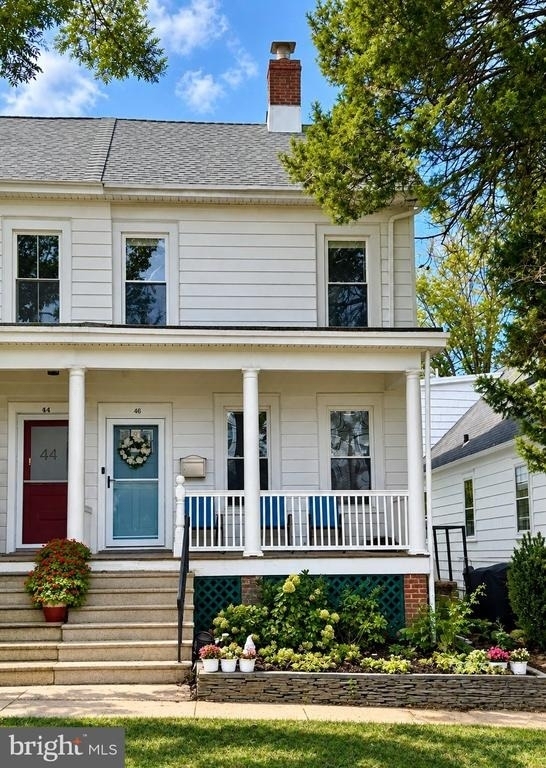 46 Chestnut Street - Photo 0
