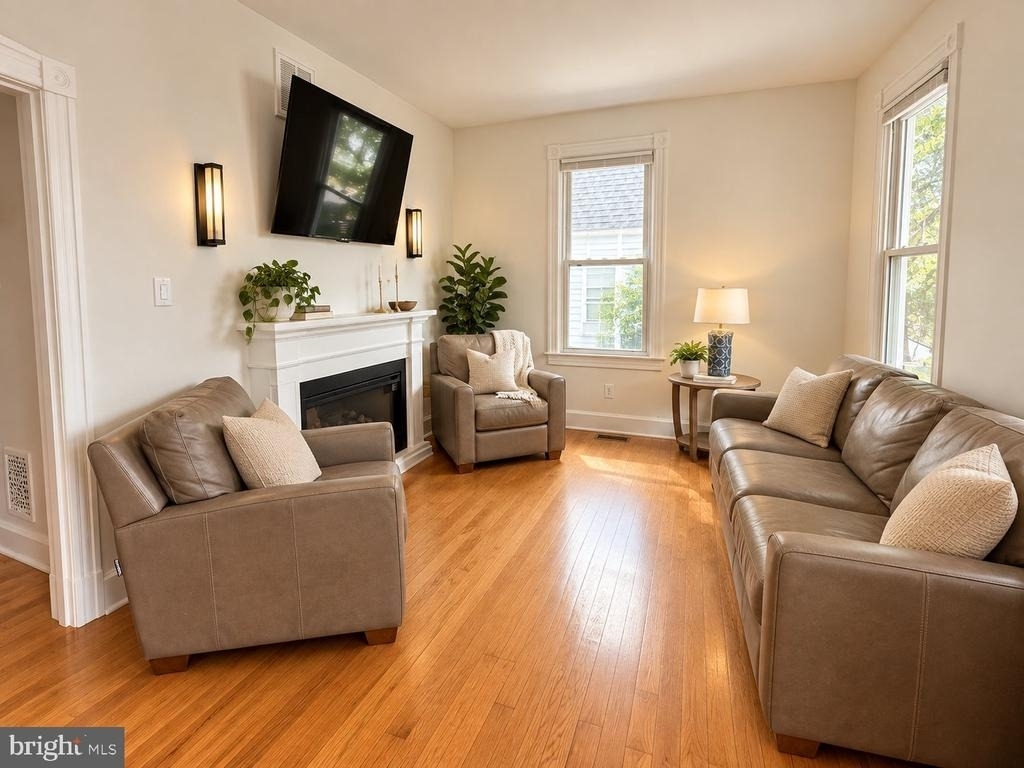 46 Chestnut Street - Photo 2