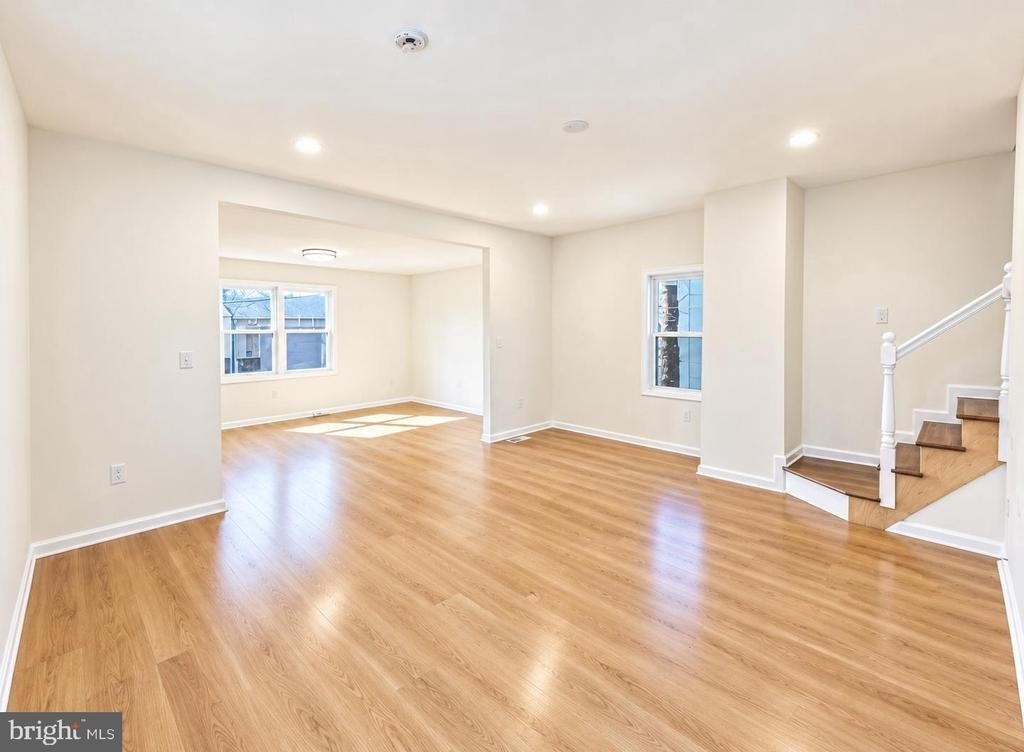 103 Logan Lane - Photo 3