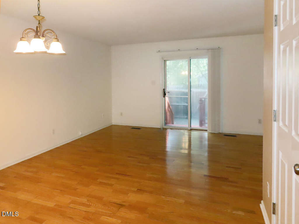 109 Gunston Court - Photo 3