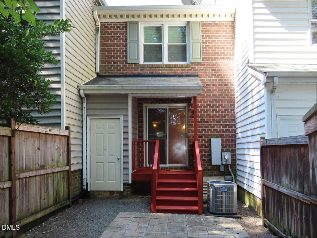 109 Gunston Court - Photo 13