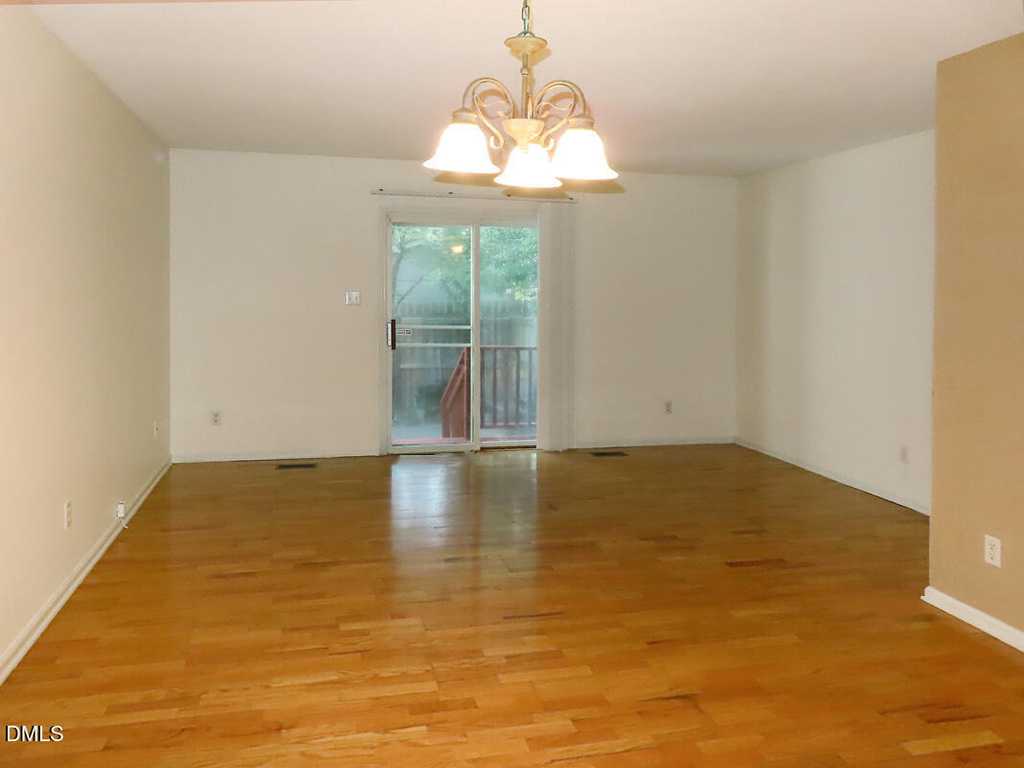 109 Gunston Court - Photo 1