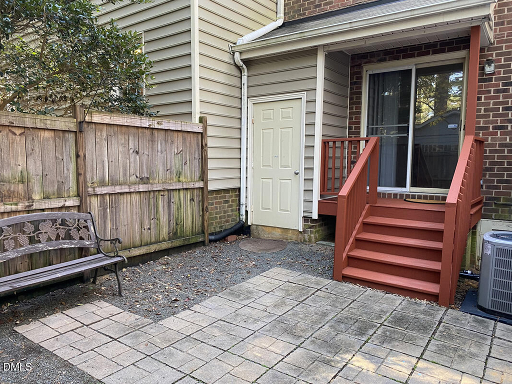 109 Gunston Court - Photo 12