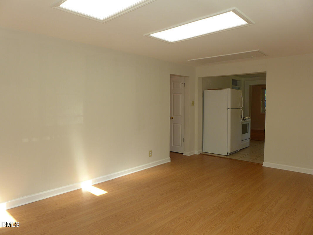 228 Barclay Road - Photo 4