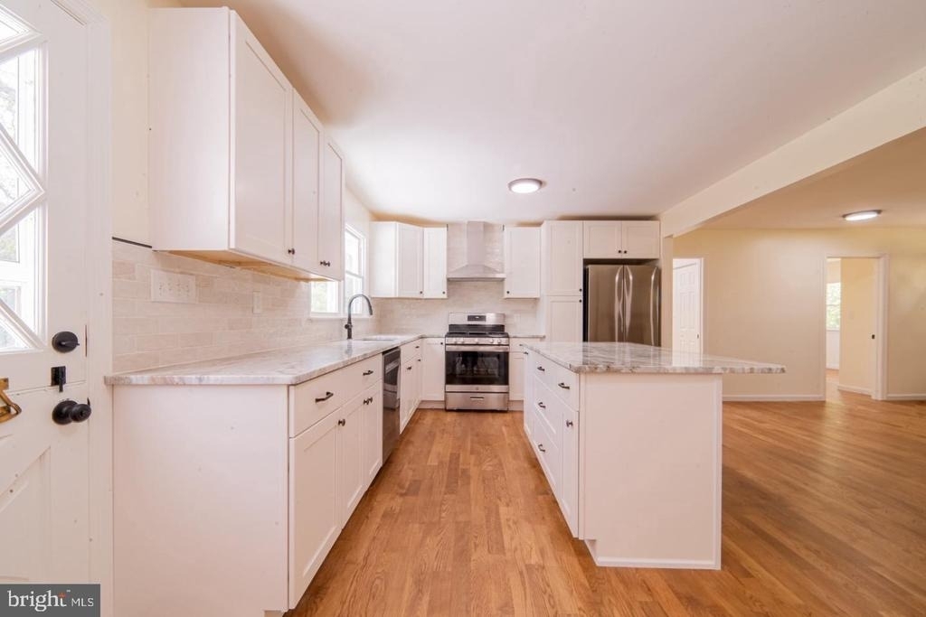 236 Cedar Avenue - Photo 2