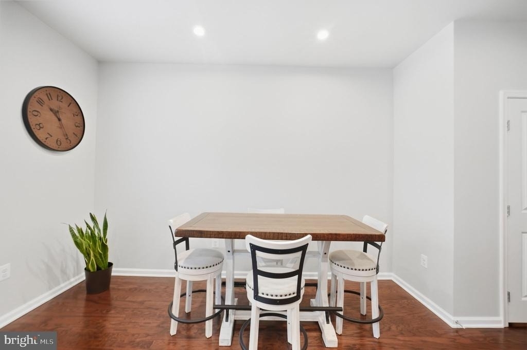 10521 Rawlins Lane - Photo 9