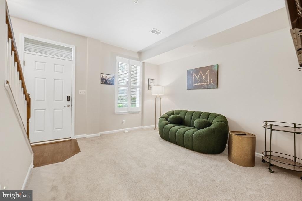10521 Rawlins Lane - Photo 4