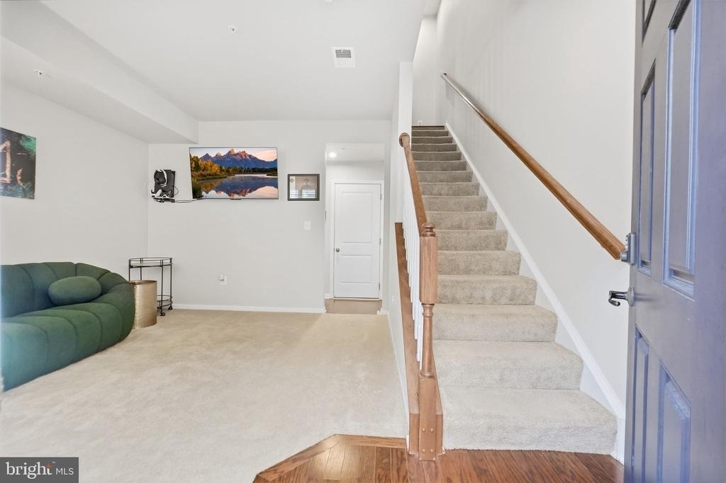 10521 Rawlins Lane - Photo 3