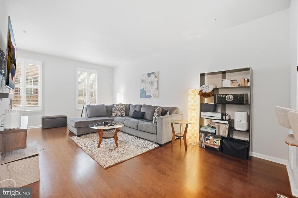 10521 Rawlins Lane - Photo 13