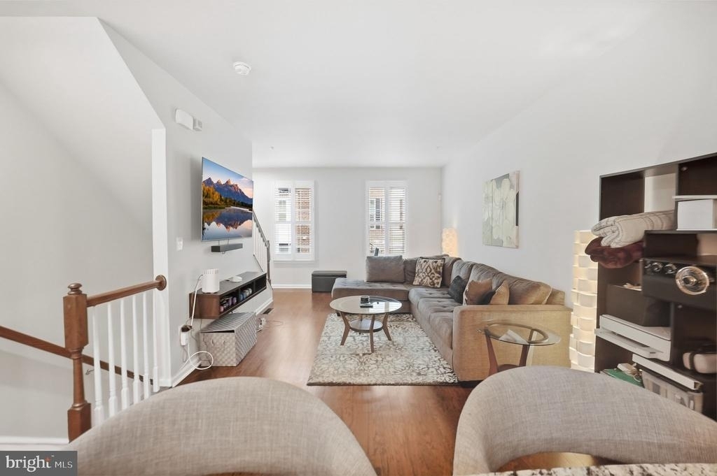 10521 Rawlins Lane - Photo 12