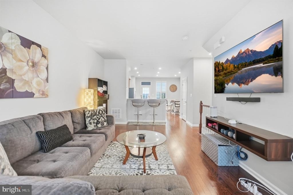 10521 Rawlins Lane - Photo 15
