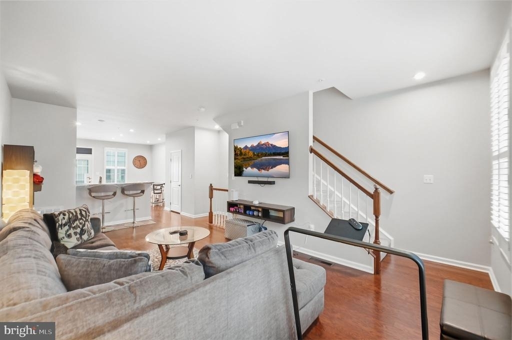 10521 Rawlins Lane - Photo 14