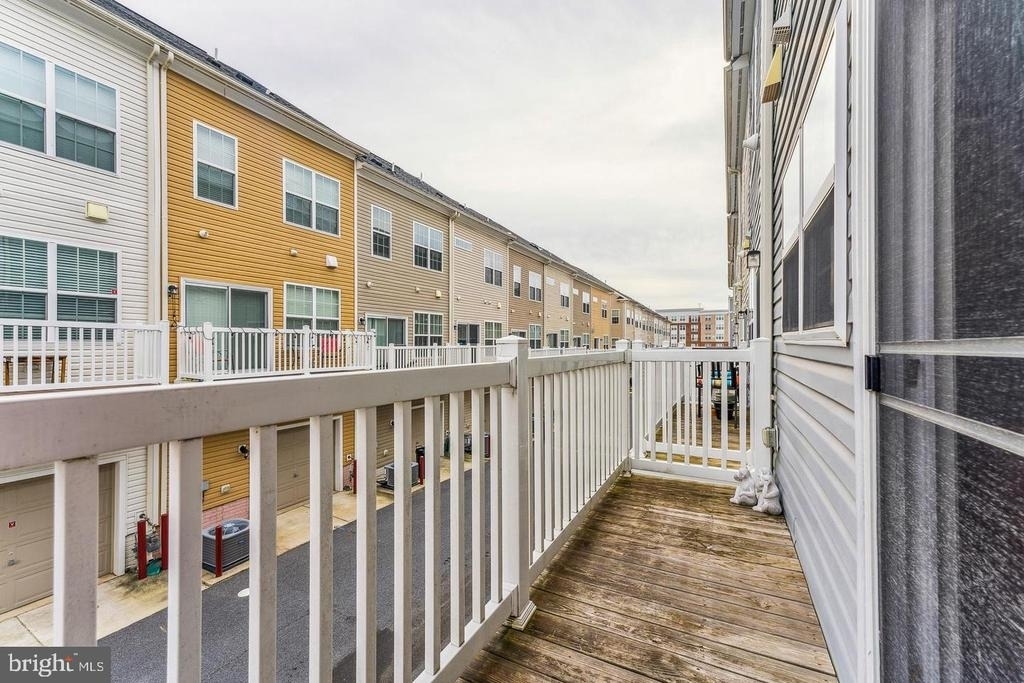 7203 Silver Thorn Way - Photo 22
