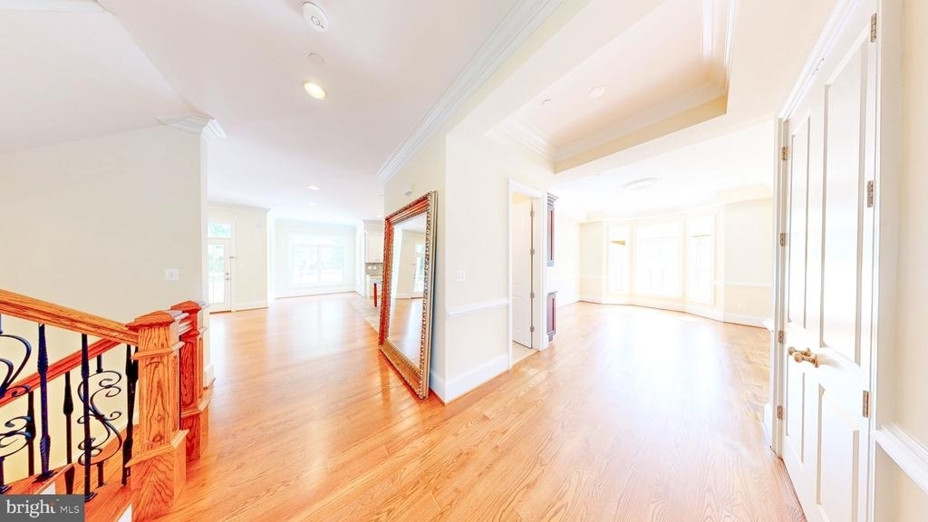 6403 Earlham Drive - Photo 4