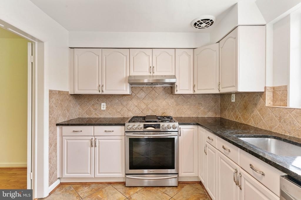 5311 Pooks Hill Road - Photo 6