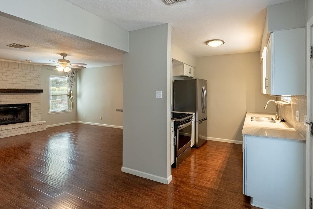 832 Banister Ln - Photo 10