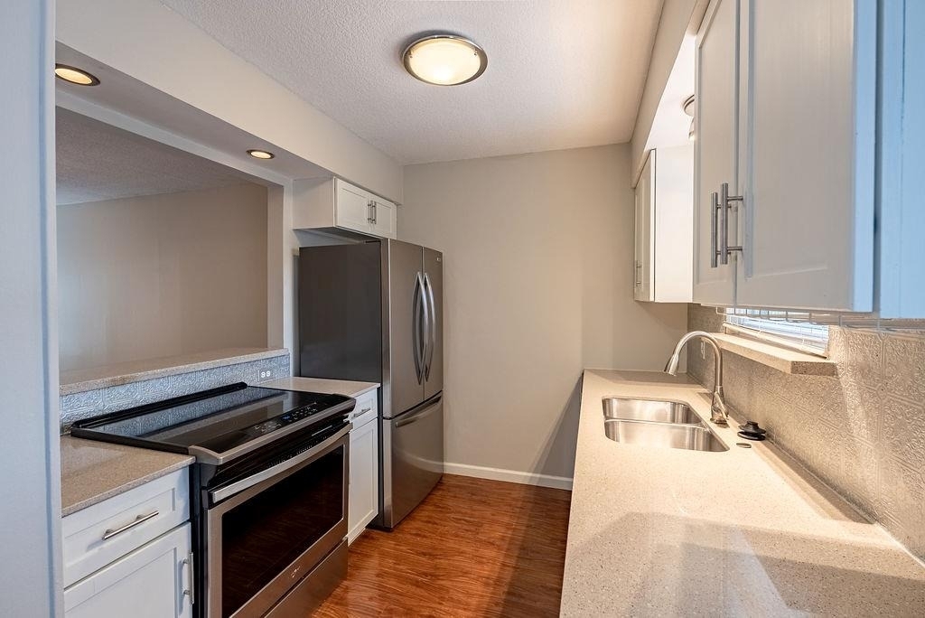 832 Banister Ln - Photo 11