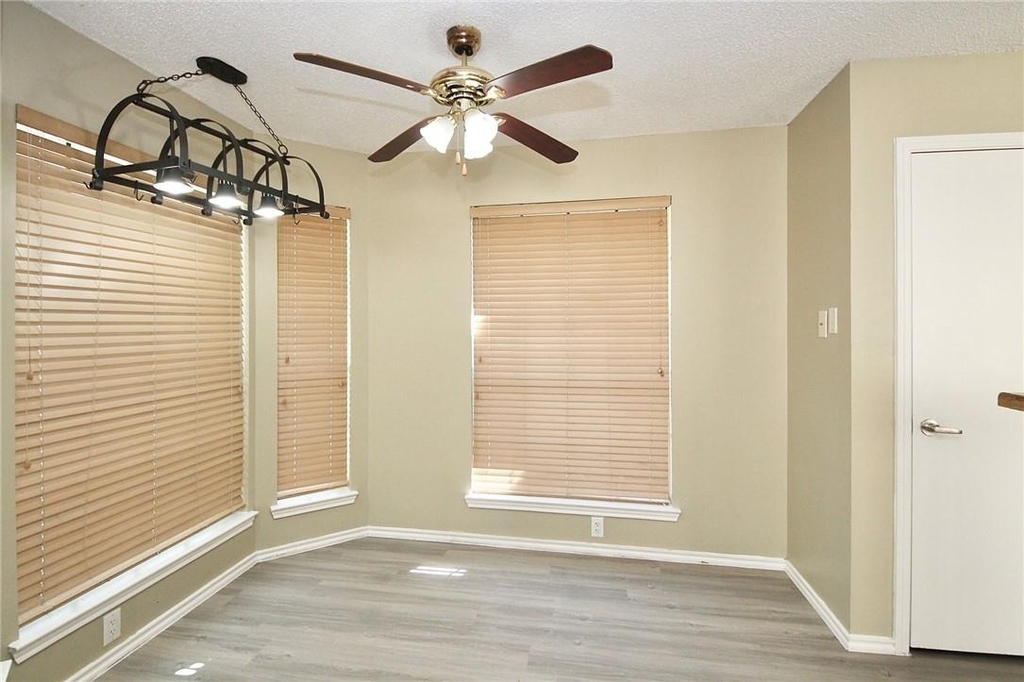 4504 Sojourner St - Photo 4