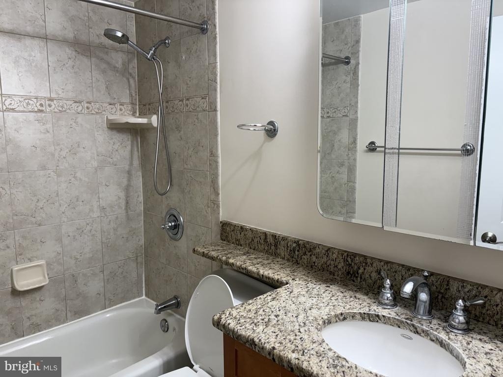 4801 Fairmont Avenue - Photo 11
