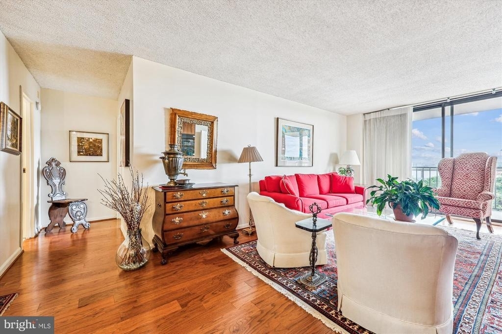 7420 Westlake Terrace - Photo 4