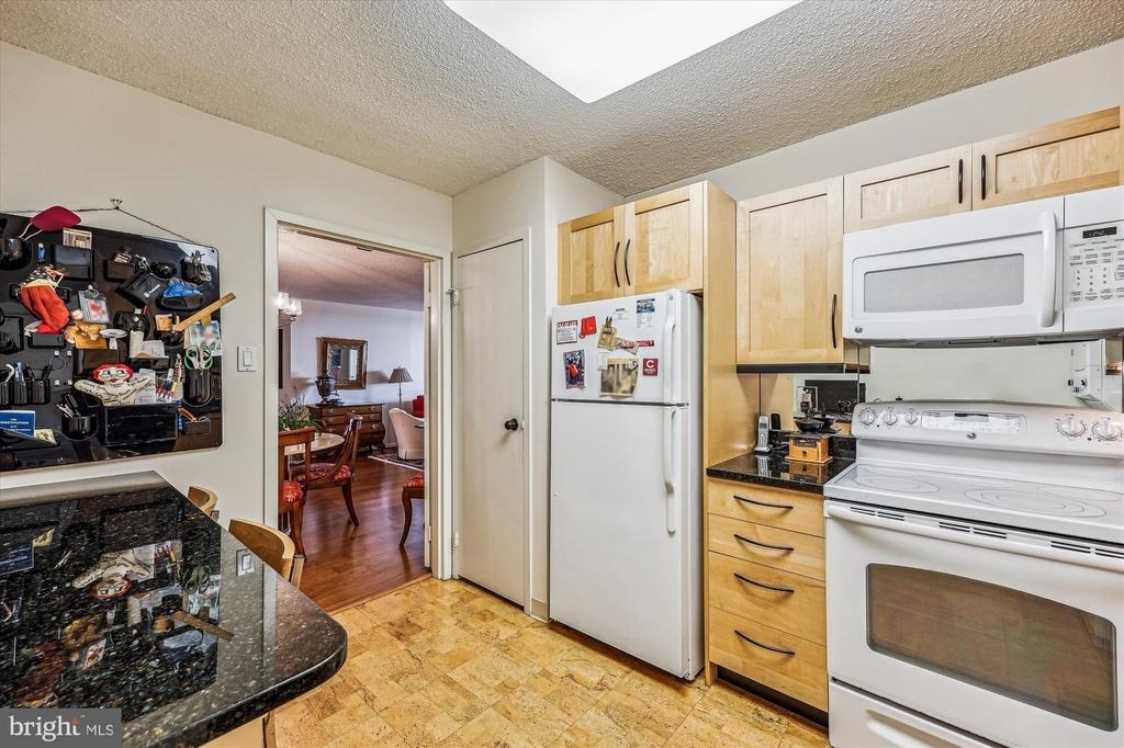 7420 Westlake Terrace - Photo 10