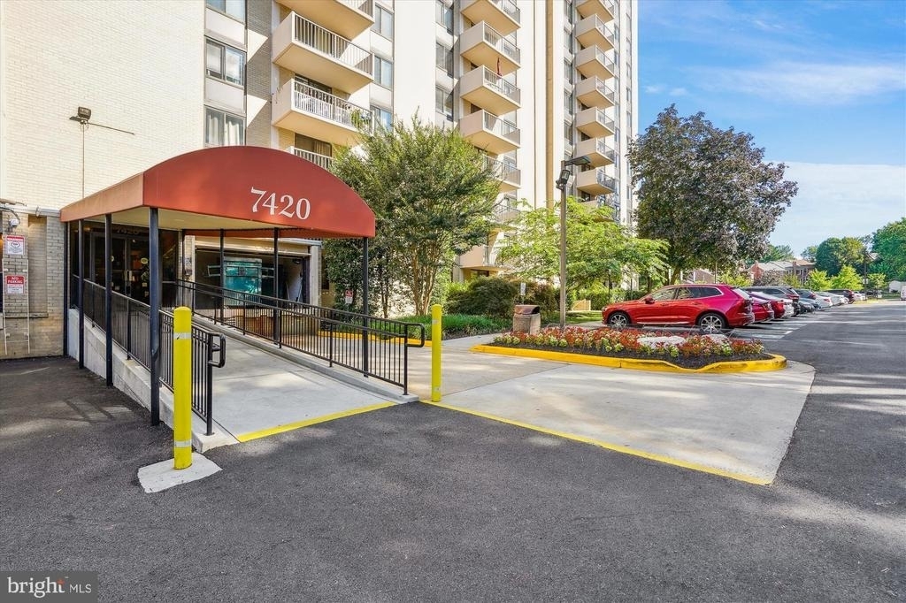 7420 Westlake Terrace - Photo 36