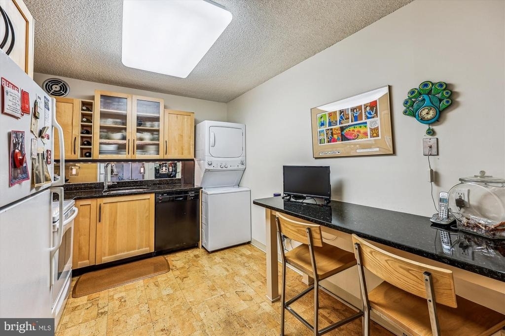 7420 Westlake Terrace - Photo 11