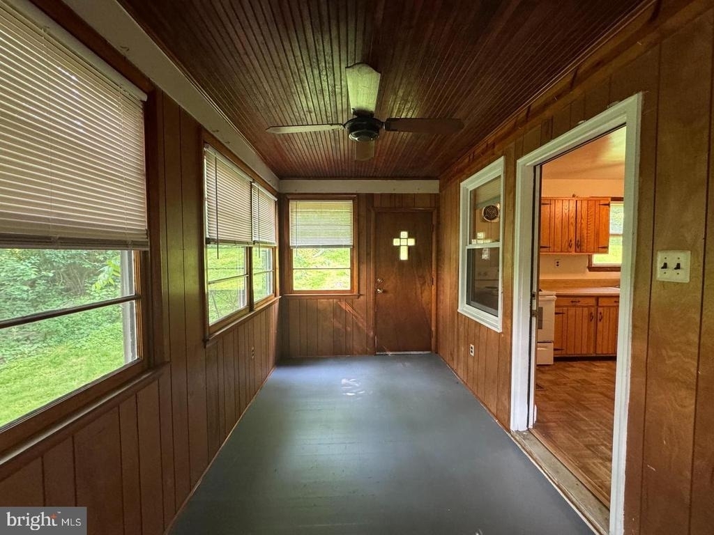 8905 Frederick Road - Photo 10