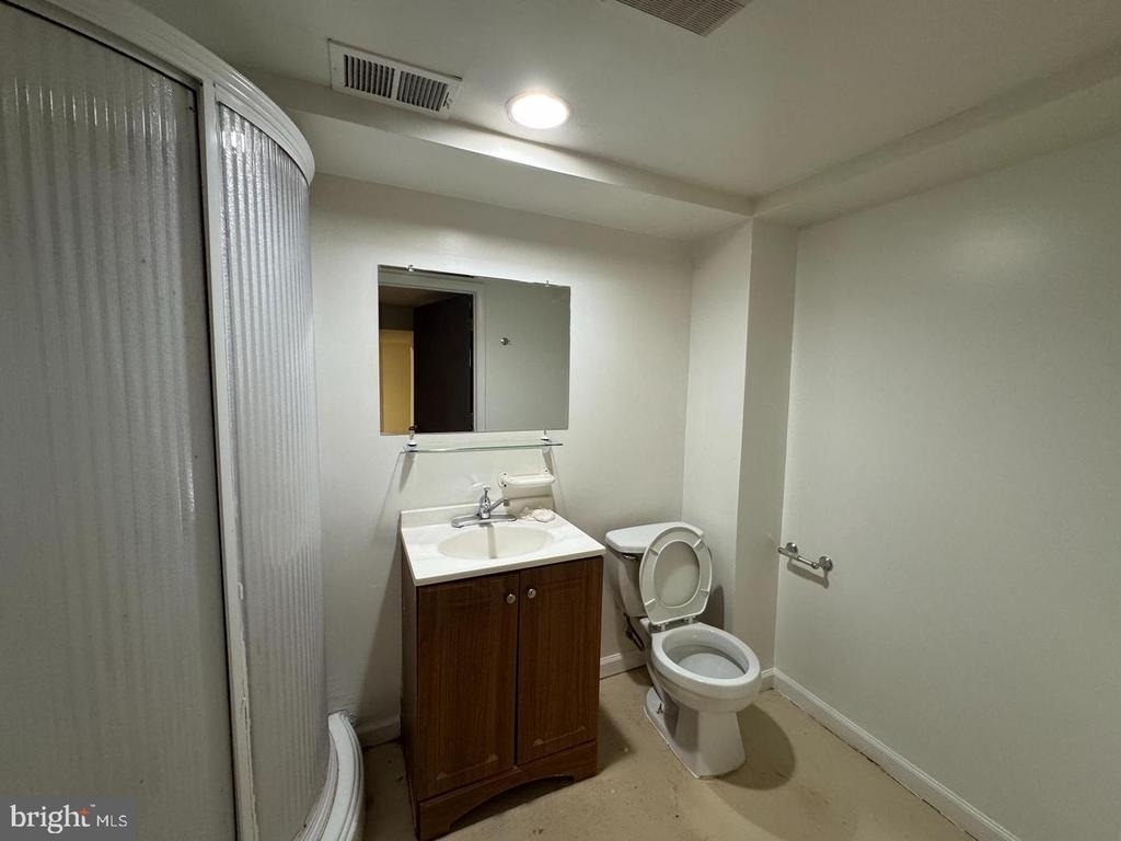 8905 Frederick Road - Photo 21