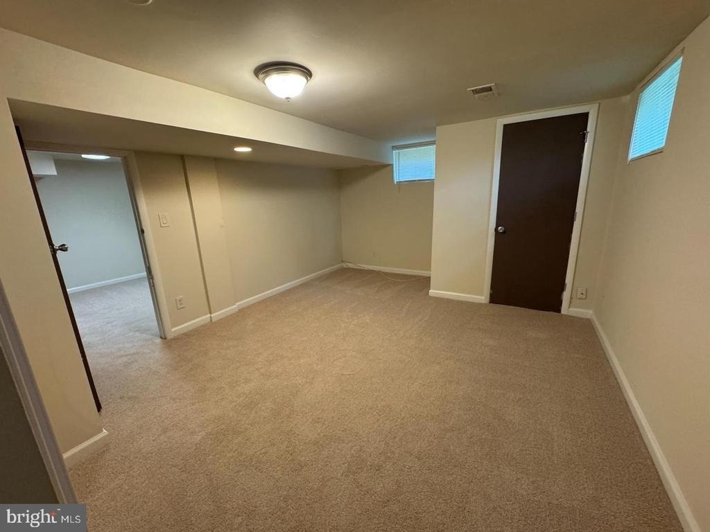 8905 Frederick Road - Photo 16