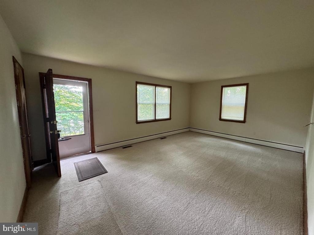 8905 Frederick Road - Photo 4