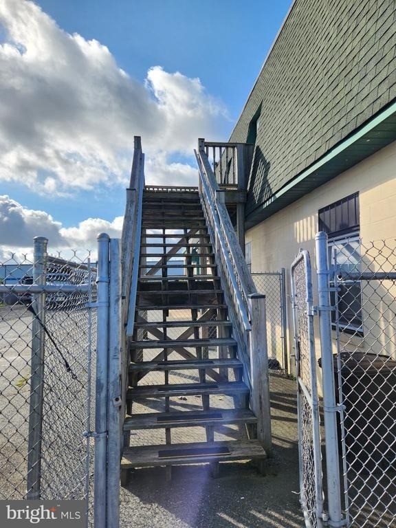 1325 S Philadelphia Boulevard - Photo 1