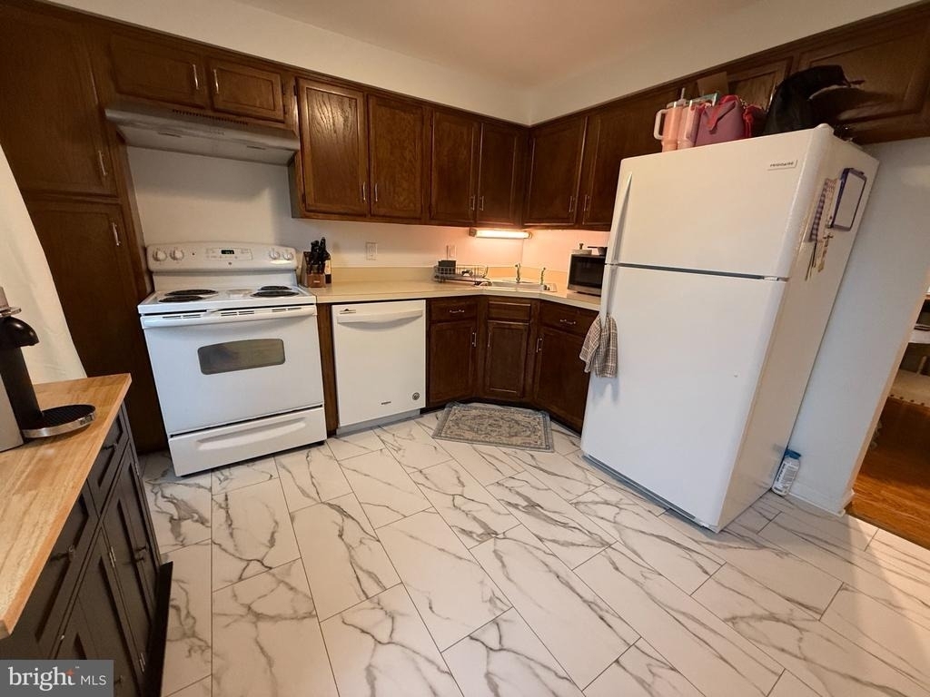 8208 Red Wing Court - Photo 2