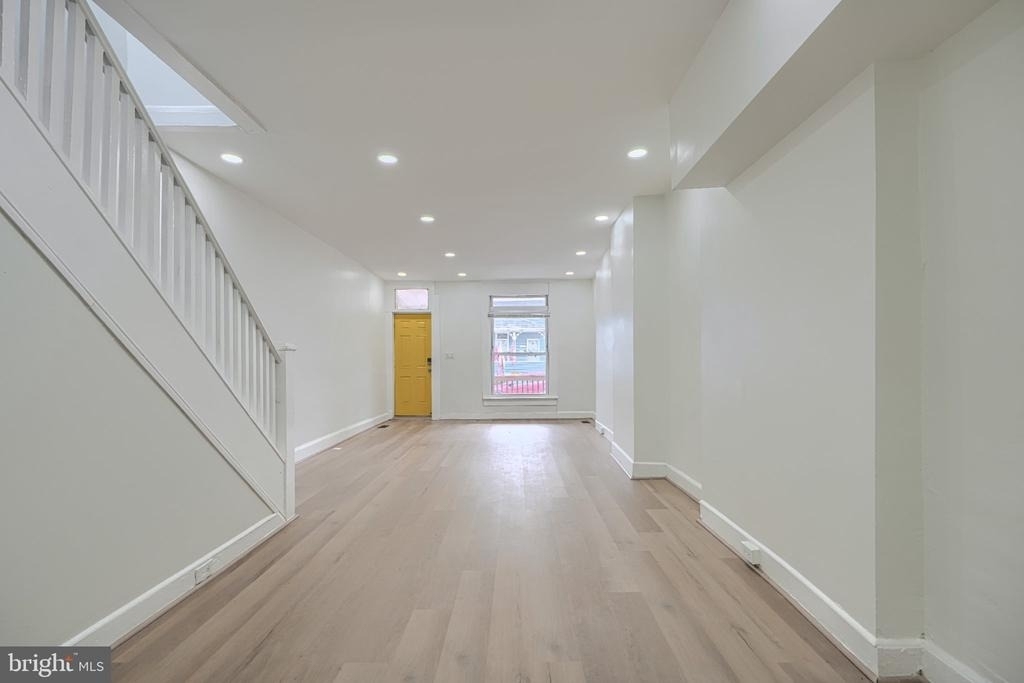 1120 Montpelier Street - Photo 2