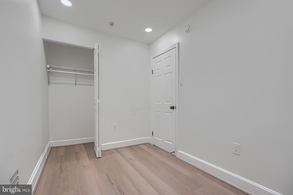 1120 Montpelier Street - Photo 13