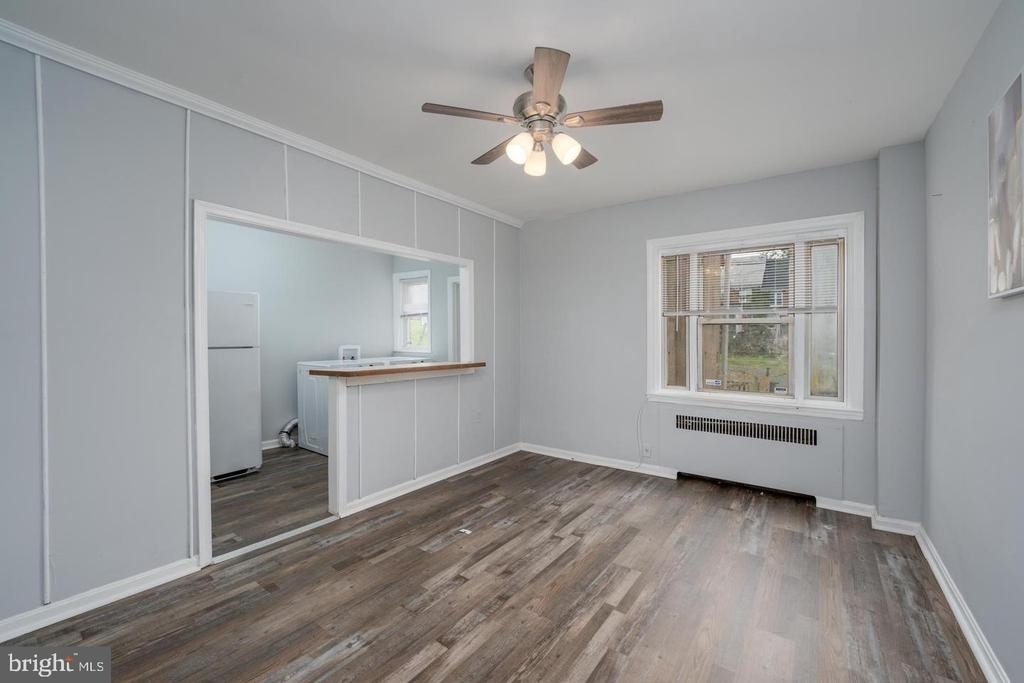 3050 Mayfield Avenue - Photo 3