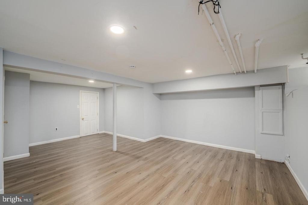 3050 Mayfield Avenue - Photo 15