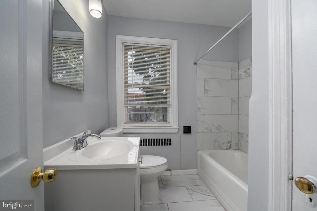 3050 Mayfield Avenue - Photo 9