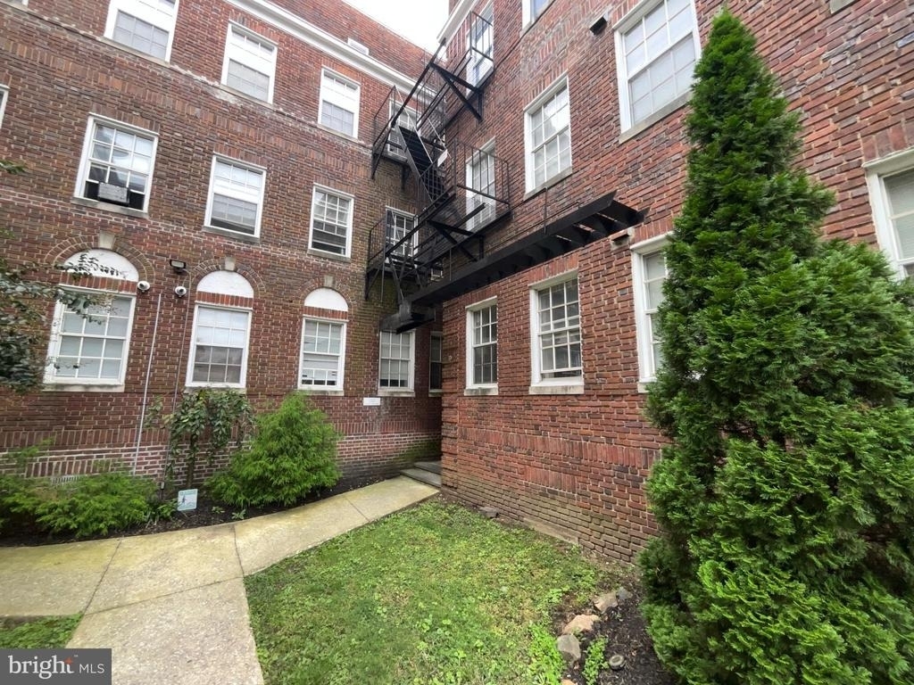 3321 Liberty Heights Avenue - Photo 17