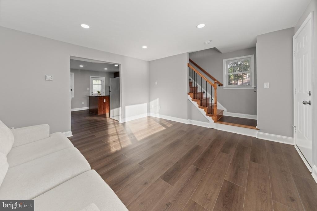 5922 Cedonia Avenue - Photo 2