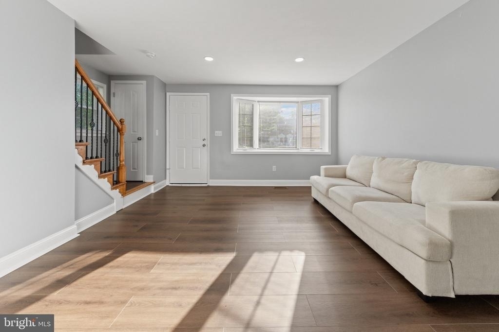 5922 Cedonia Avenue - Photo 3