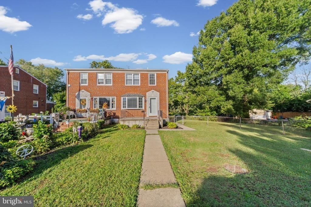 5922 Cedonia Avenue - Photo 1