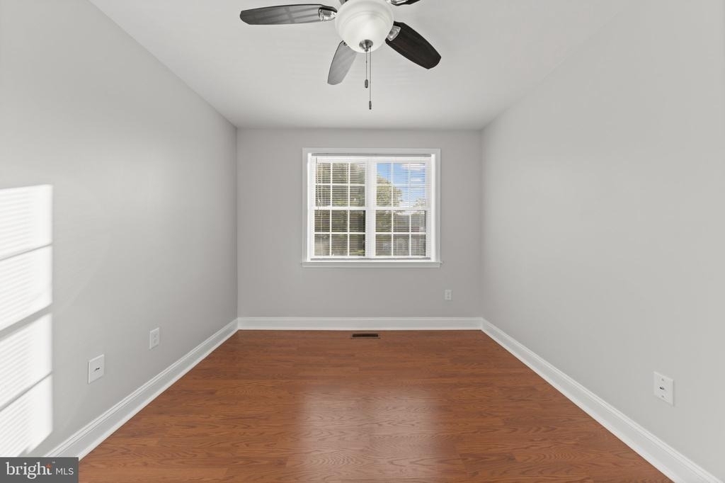 5922 Cedonia Avenue - Photo 10